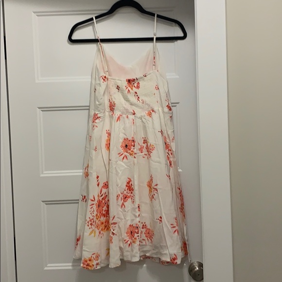 Floral Gap Dress - Picture 2 of 2